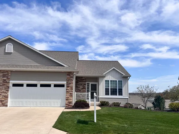 1532 Center Hill Rd SE, Lowell, MI 49331