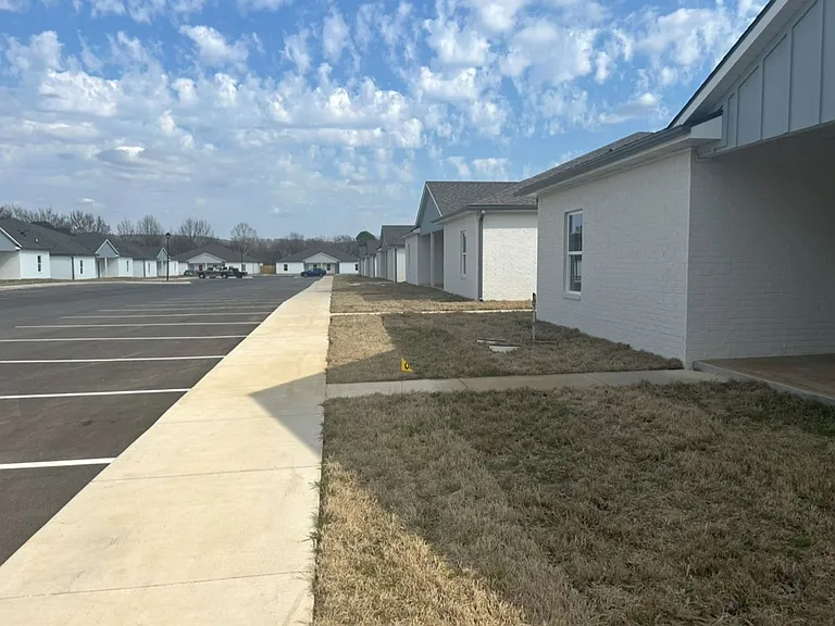1820 Riverview Drive — Photo 40