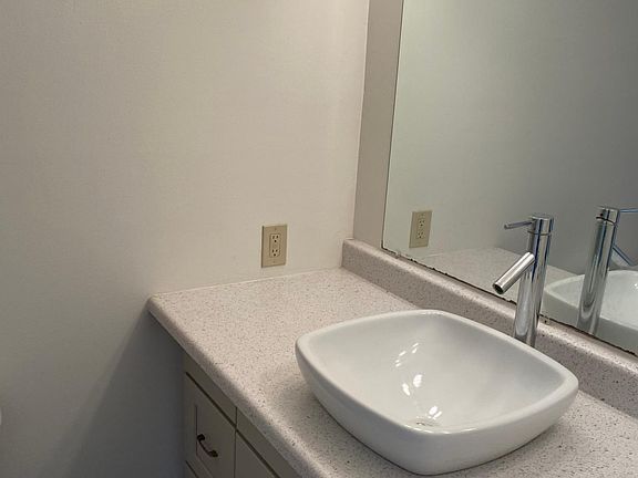 3rd image of 970 Kiely Blvd Unit D