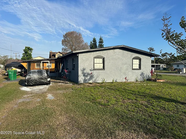 3782 Catalina Dr — Photo 3