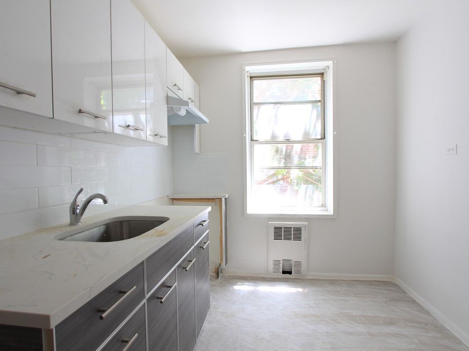 1st image of 1776 E 12th St