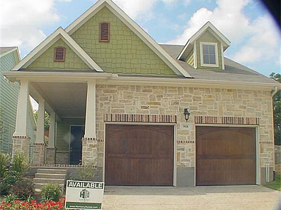 2nd image of 908 Chapel Hill Ln