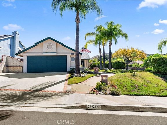 3rd image of 28924 Raintree Ln