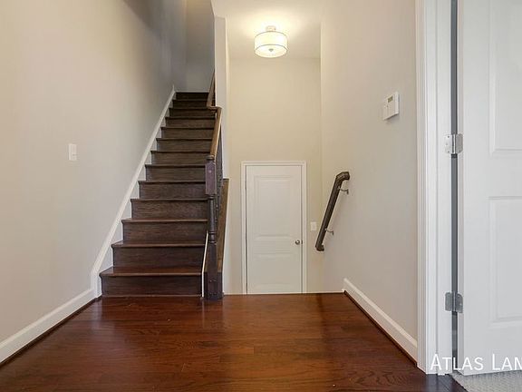 5th image of 1104 S Edgewood St