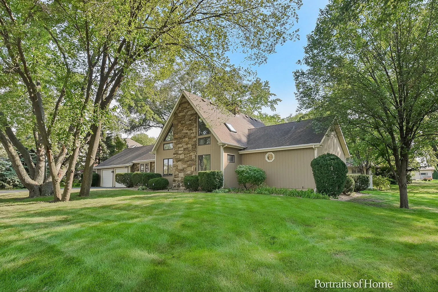 1501 Lorraine Rd photo 1