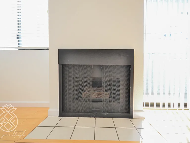 1727 Glendon Ave #104 — Photo 15
