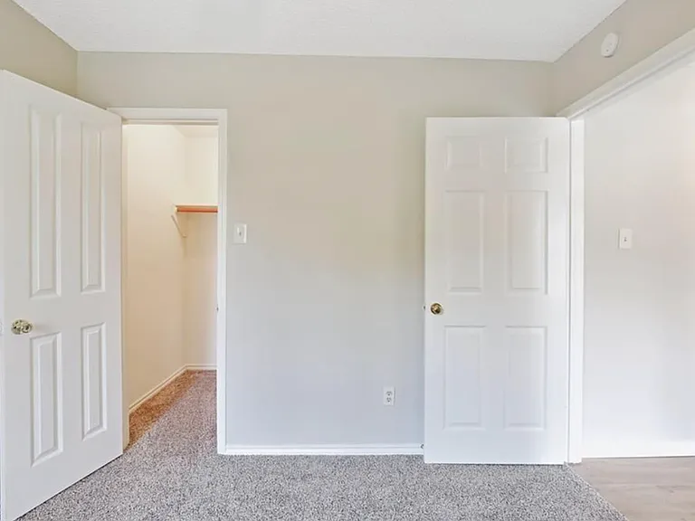 6204 Avanti Dr — Photo 16
