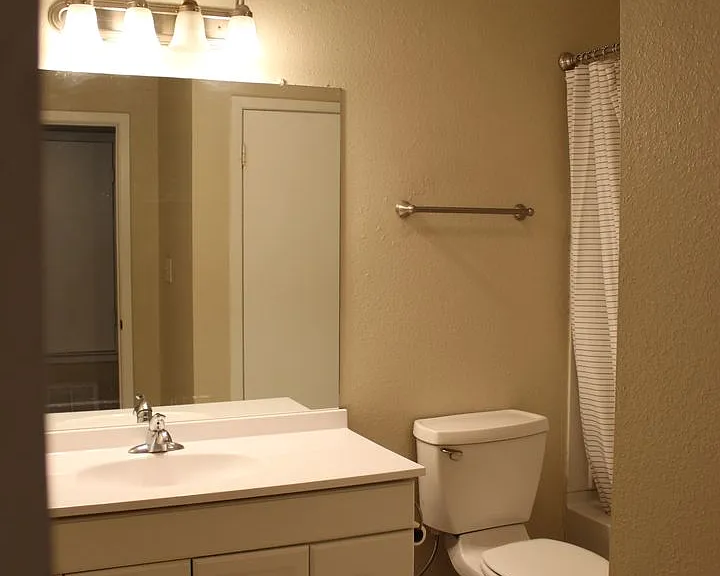 229 Craddock Ave — Photo 5