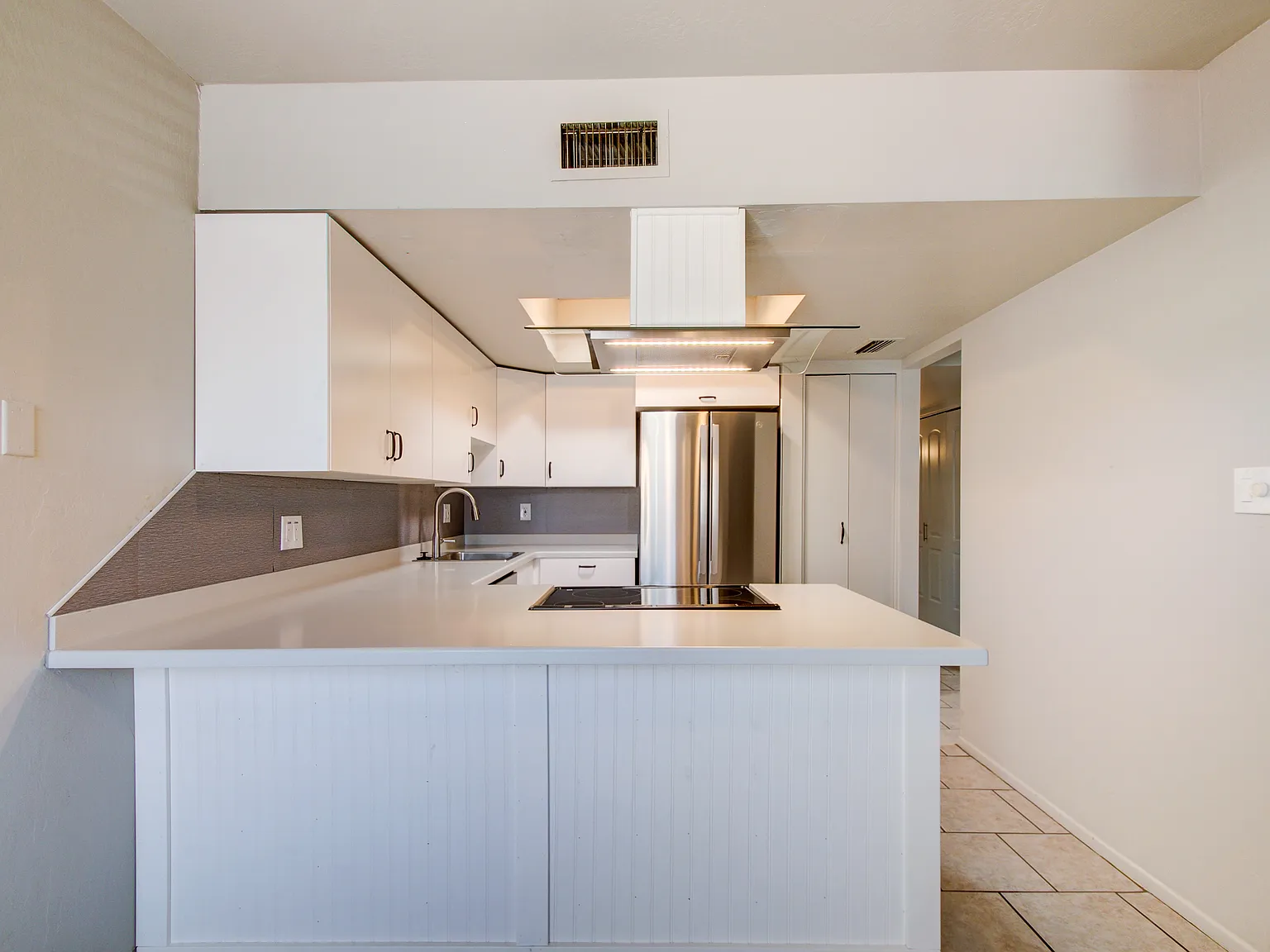 2133 E Sanos Dr — Photo 3