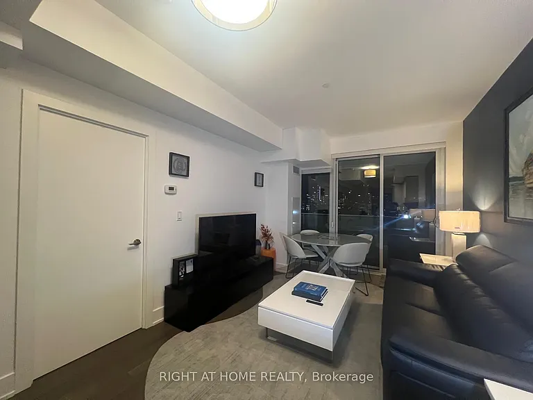 200 Bloor St W #1604 — Photo 20
