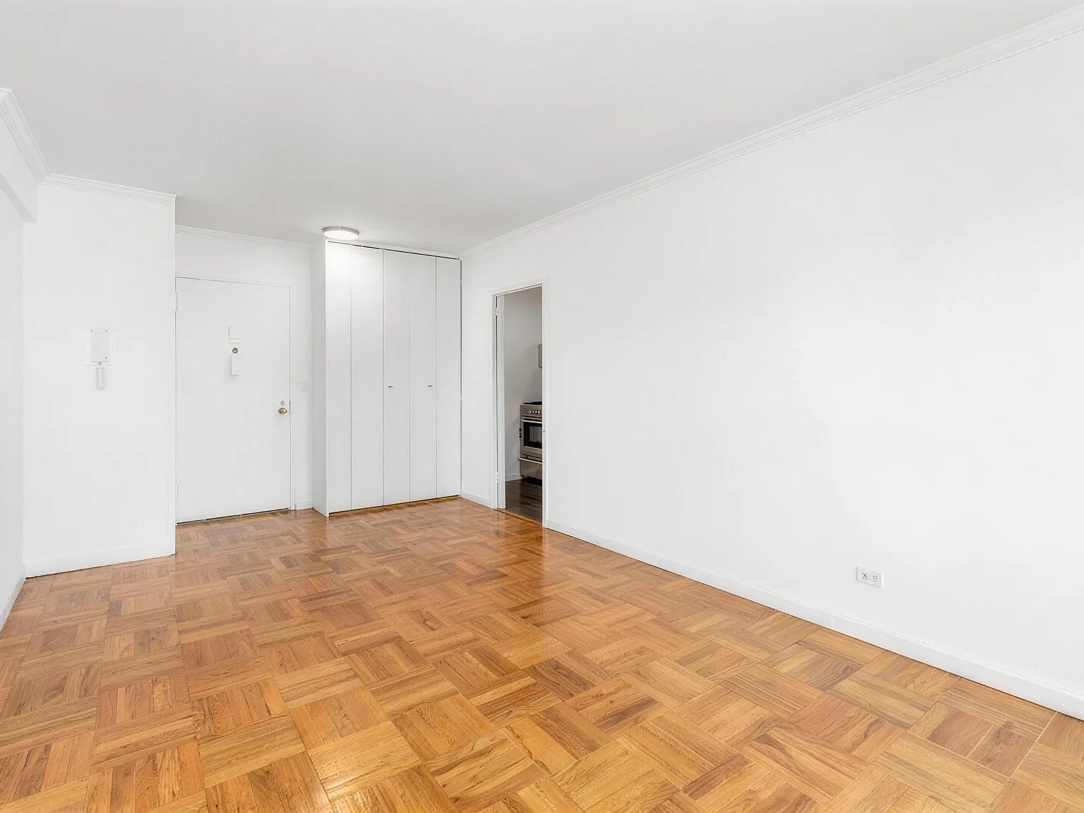 320 East 23rd Street — Photo 3