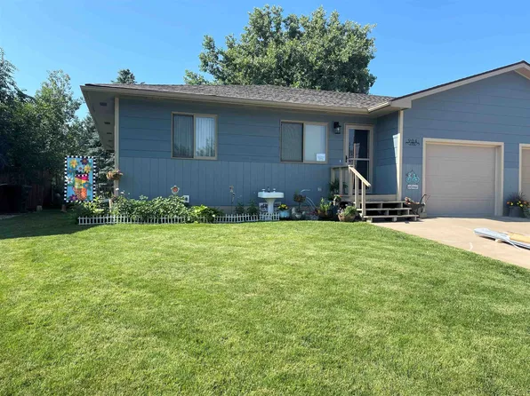 904 Yuma St, Belle Fourche, SD 57717