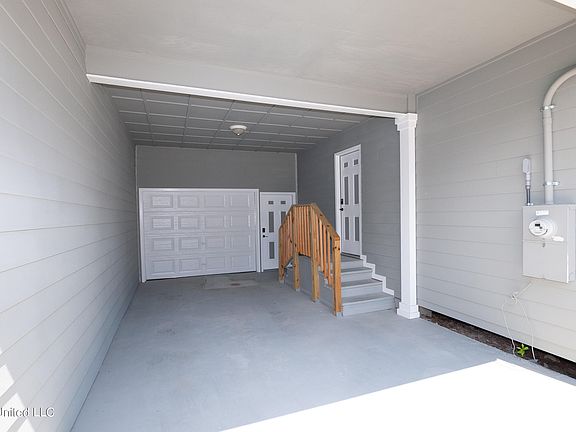 3rd image of 1906 10th St