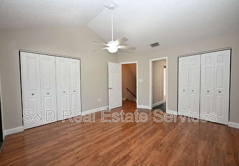 349 Market Sq E — Photo 23