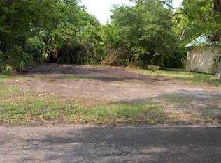 149 8th St, Apalachicola, FL 32320