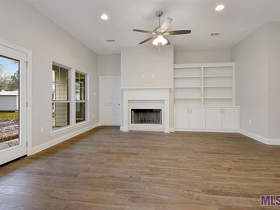 3rd image of 10824 Downey Dr