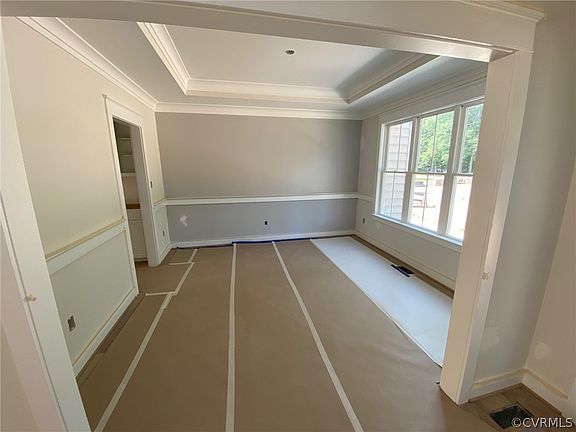 3rd image of 4529 Thorncroft Dr