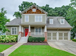5843 Peacock Ln, Hoschton, GA 30548
