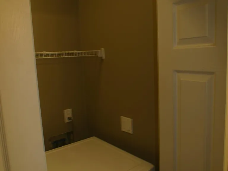 3125 NE 13th Pl — Photo 13