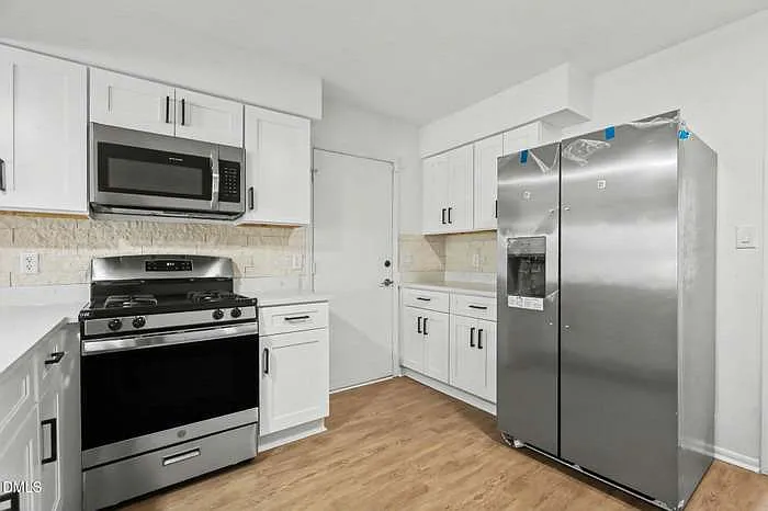 4 bed, 2.5 bath, 1821 sqft, $2,100 — Photo 4