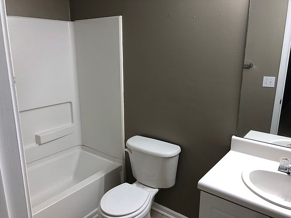 2nd image of 322 Goldenrod Dr