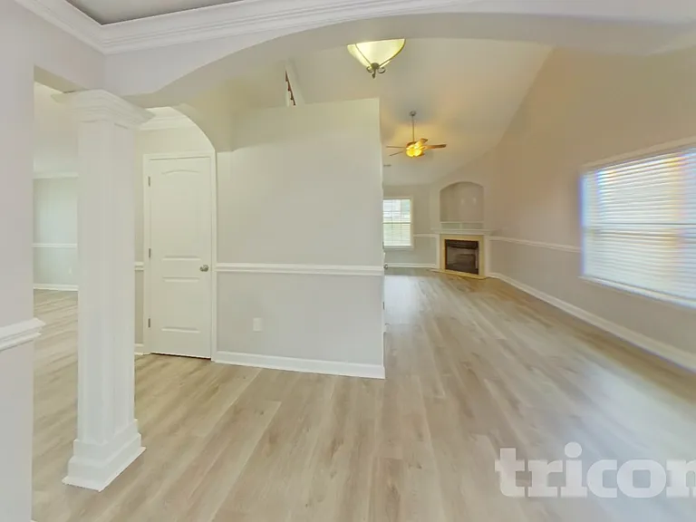 213 Dellwood Dr — Photo 3