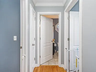 3 bed, 2000 sqft, $1,900 — Photo 3