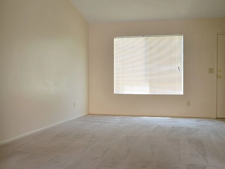 Desert Villas Apartment Homes — Photo 14