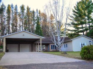 5558 Graham Rd, Petoskey, MI 49770