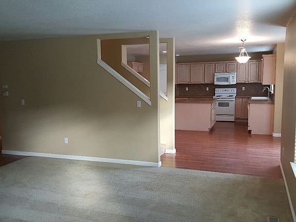 3rd image of 4303 NE 94th St