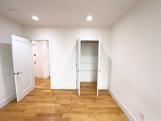 Rented by EastMount Realty LLC | media 21