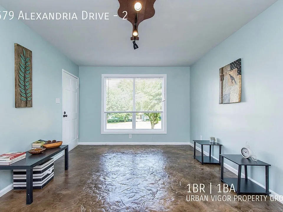 1579 Alexandria Dr #2