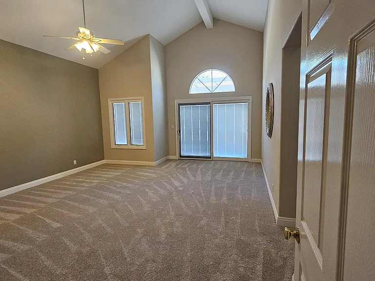 2123 Bennington Ct — Photo 9