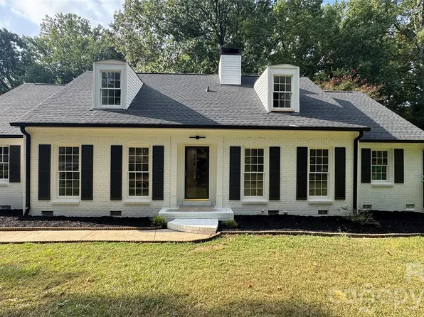 9112 Hinson Dr, Matthews, NC 28105