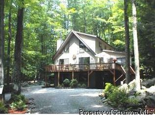 3626 Chestnut Hill Dr, Lake Ariel, PA 18436