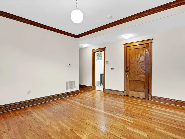 3600 N Hermitage Ave #2 — Photo 3