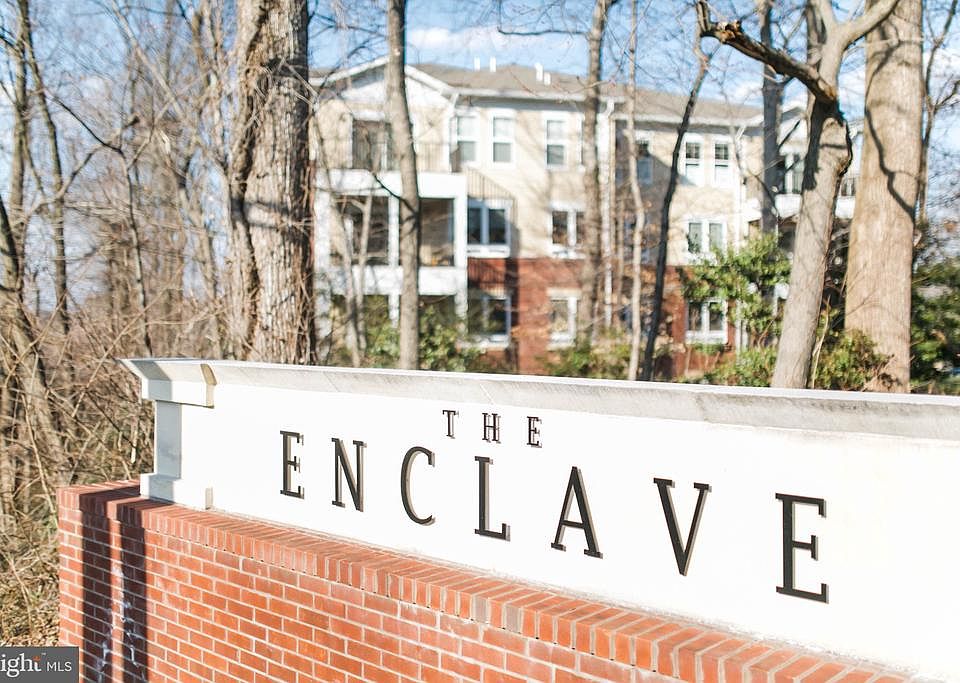 Convenient City of Fairfax Location