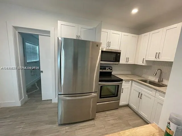 2048 NE 168th St #3 — Photo 12