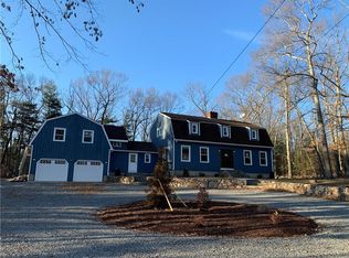 37 Sivo Dr, Scituate, RI 02857