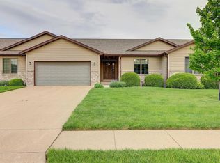 432 Mill Ridge Rd, Clinton, IA 52732