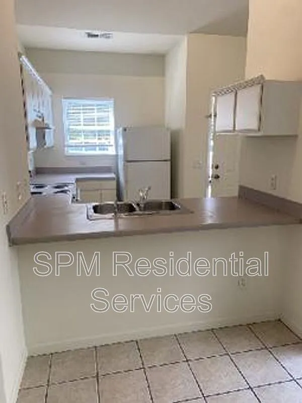 2 bed, 2.0 bath, 1100 sqft, $1,425 — Photo 4