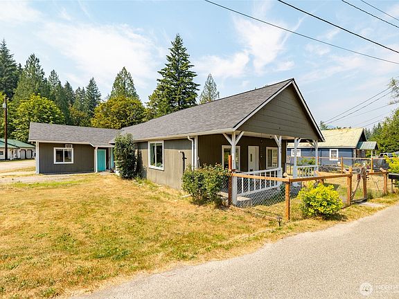 3rd image of 26706 469th Avenue NE