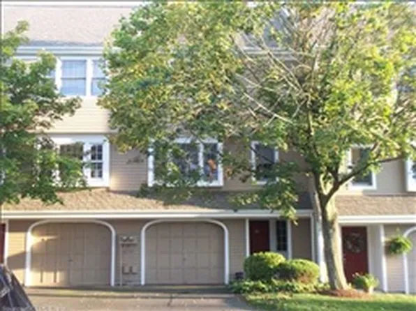 96 S Mill Dr, South Glastonbury, CT 06073
