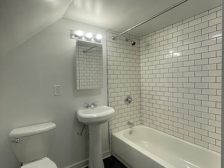 2-1323 4th St NE #2 — Photo 21