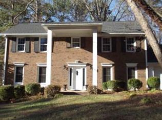 2016 Hillock Dr, Raleigh, NC 27612