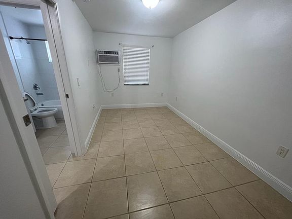 5th image of 95 NW 47th Ave