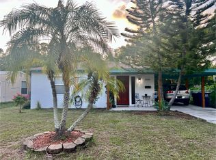1360 Canterbury Rd N, Saint Petersburg, FL 33710