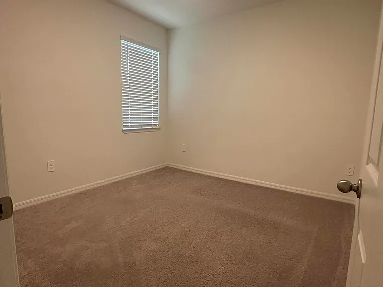 852 Remsen Ave NW — Photo 13