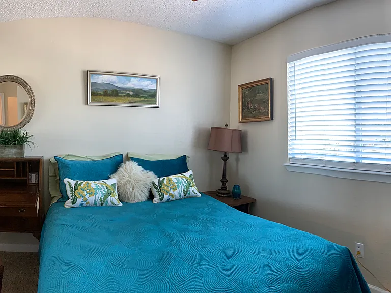 904 Bond Pl #1 — Photo 6