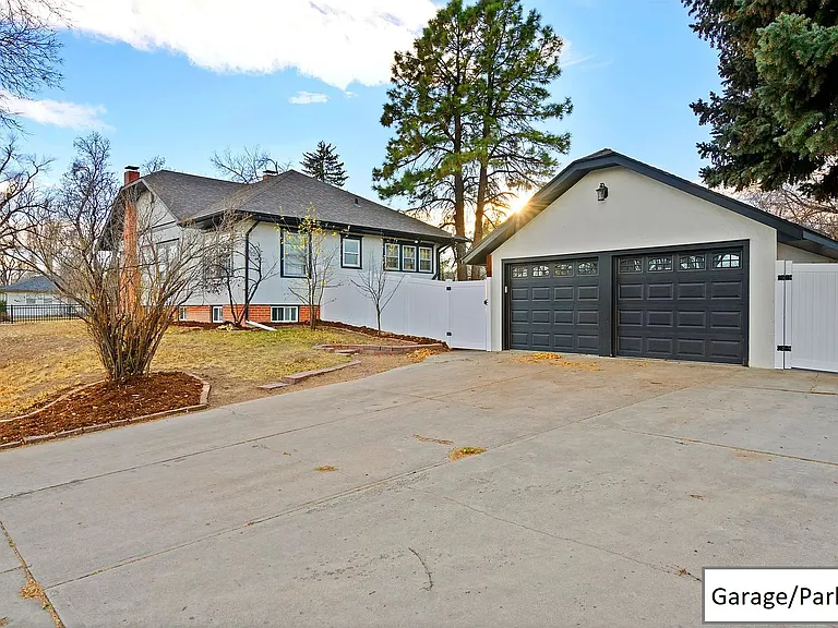 426 E Prospect Rd — Photo 6